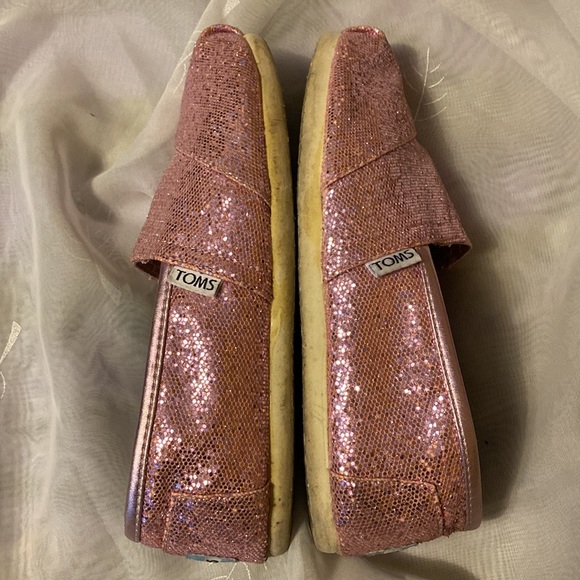 Baby pink Toms slip ons size 6 - Picture 3 of 4